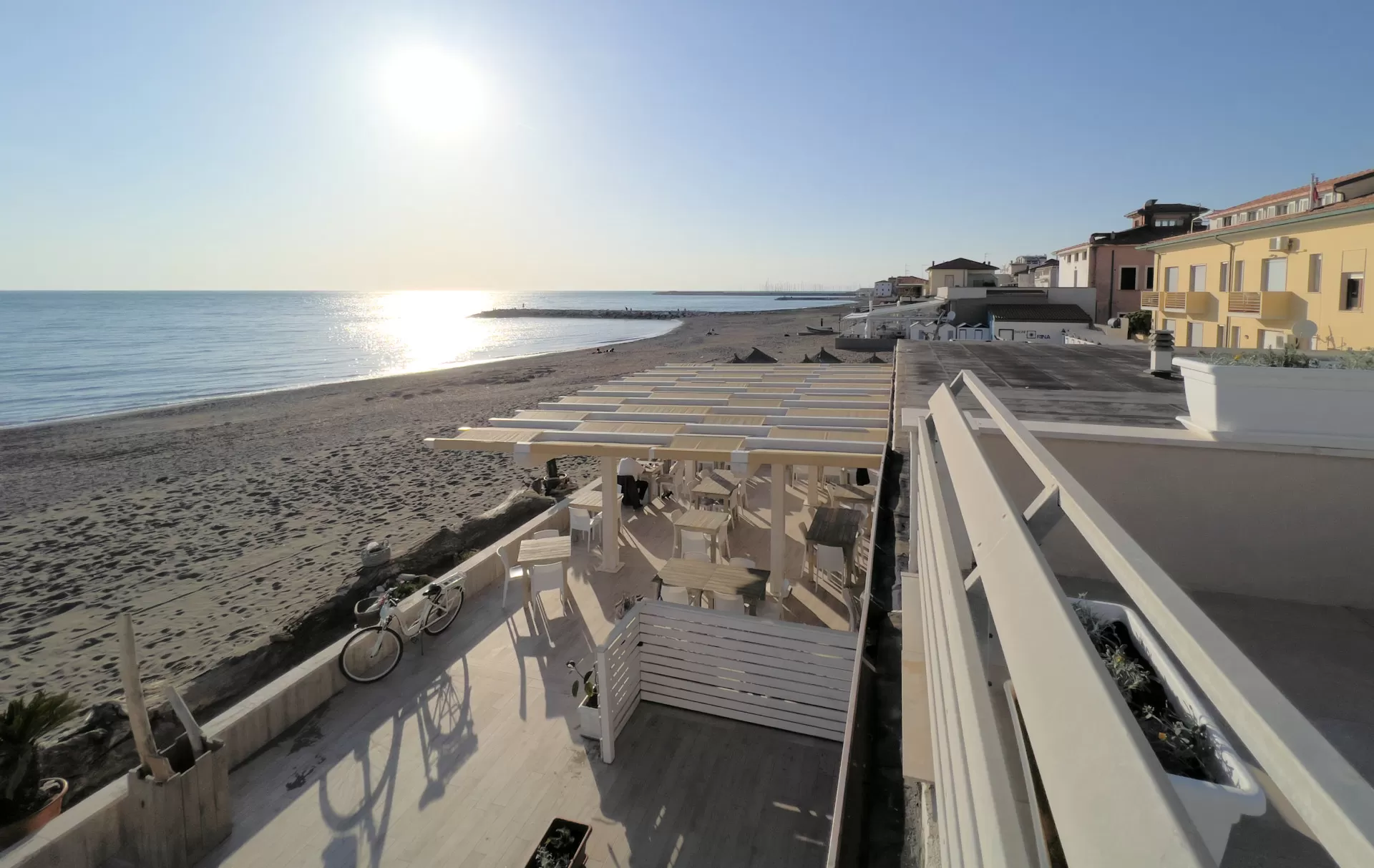 Junior Suite con patio esterno all’Hotel Cecina Beach – foto 10 di 14