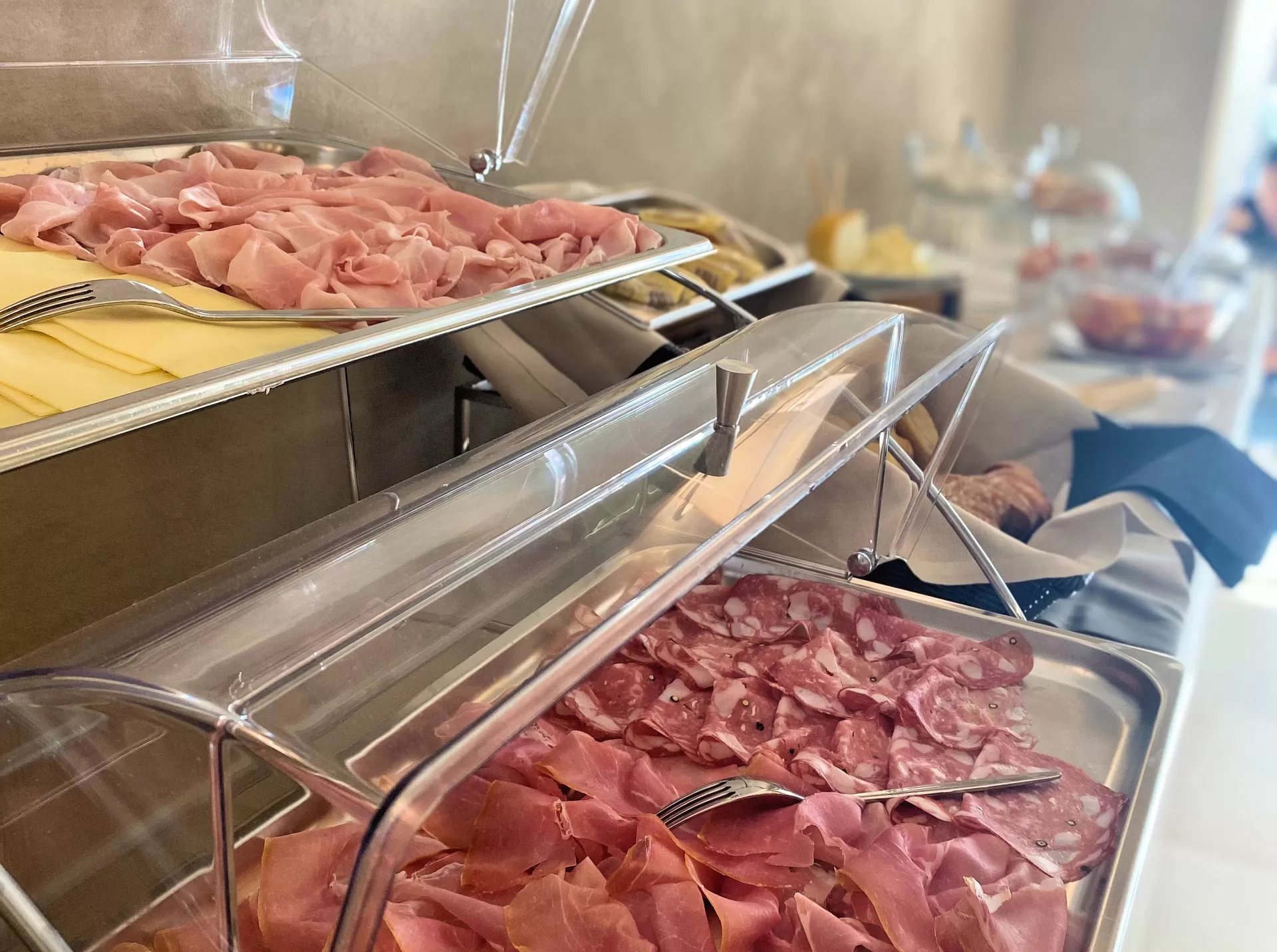 Camera doppia con terrazza privata all’Hotel Cecina Beach – foto 12 di 12
